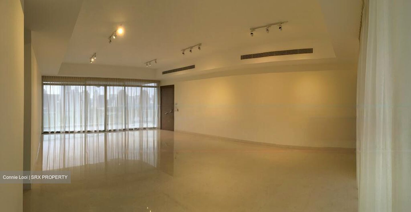 Latitude (D10), Condominium #579697391